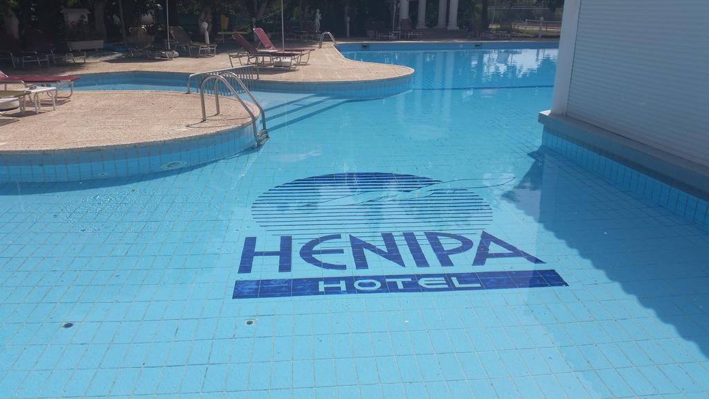 Crown Resorts Henipa Larnaca Zewnętrze zdjęcie